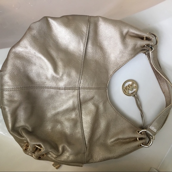 Michael Kors Layton pale gold metallic hobo bag - Picture 3 of 6